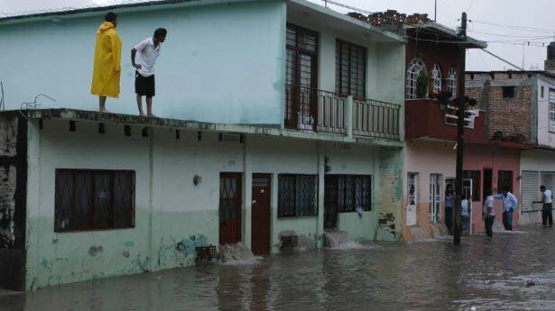 LLUVIAS- Alejandro Estrada (2)